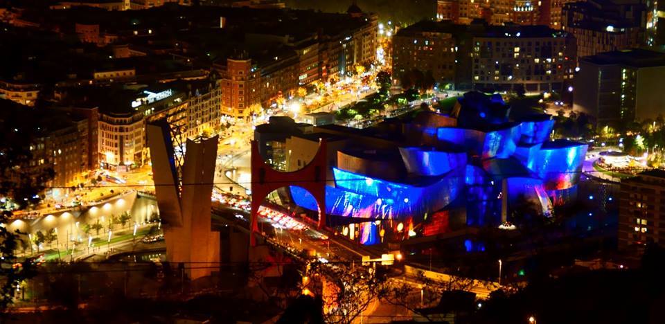 Pero Bilbao, con el museo Guggenheim se ha convertido en símbolo internacional.