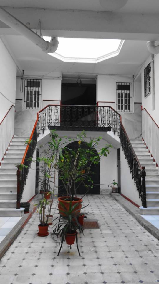 PATIO INTERIOR